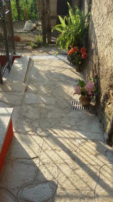 Agriturismo Nonni Devia Lucinasco Екстериор снимка
