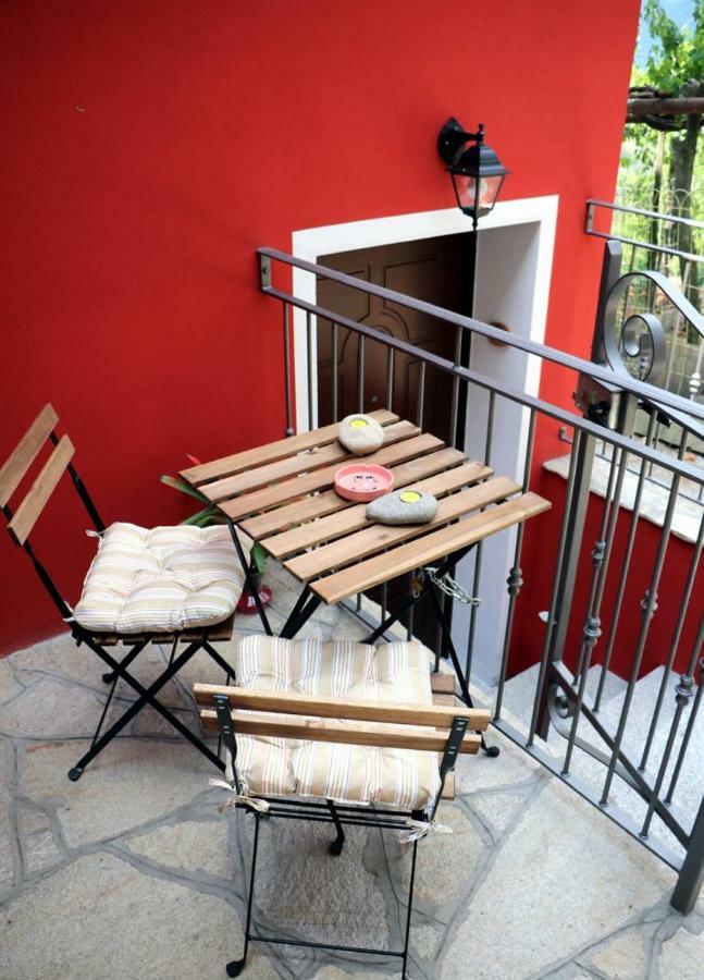 Agriturismo Nonni Devia Lucinasco Екстериор снимка